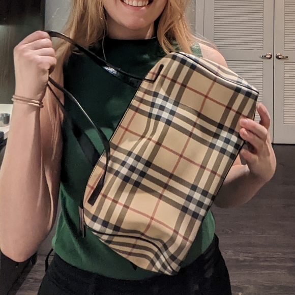 Burberry coated canvas vintage shoulder bag. - Picture 2 of 14